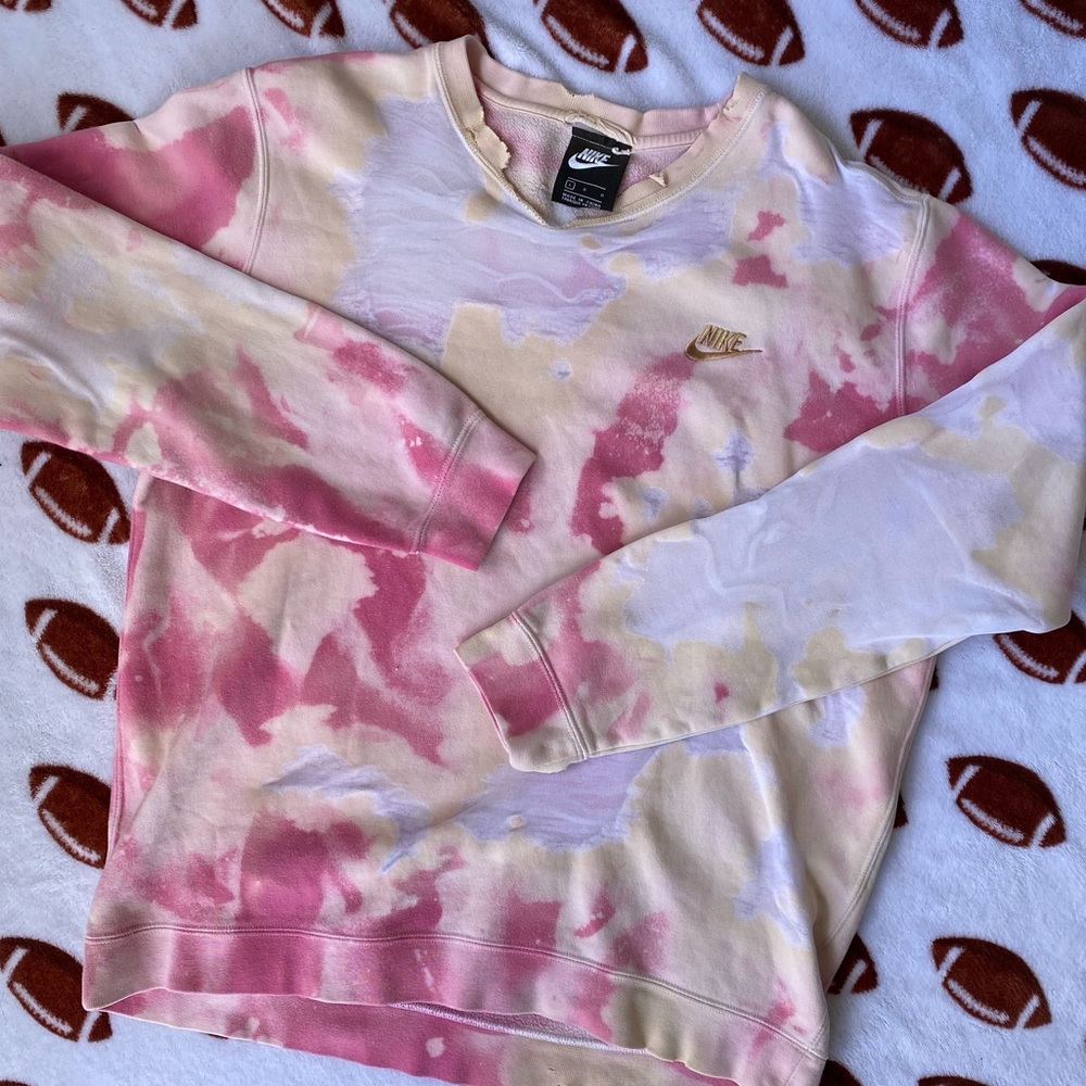 Y2K distressed Nike crewneck sweatshirt